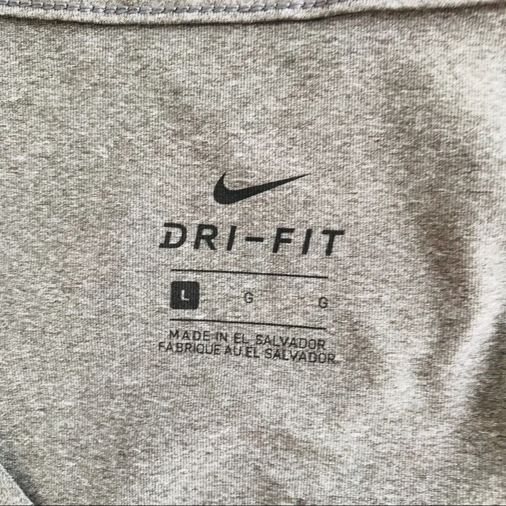 Nike Dri Fit V-Neck short sleeve top gray in EUC.